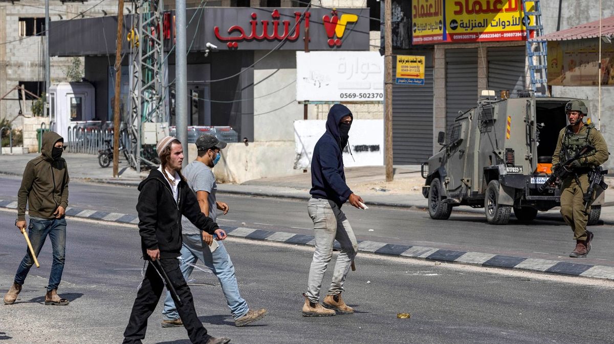 Palestinci napadli dva německé turisty. Problémem bylo izraelské auto